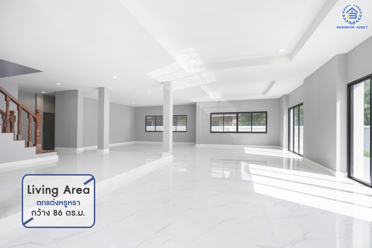 คฤหาสน์มือสองตกแต่งใหม่ โครงการ อักษรา พุทธมณฑลสาย3-บรมราชชนนี ตกแต่งหรูหรา เนื้อที่ 147 ตร.ว. พื้นที่ใช้สอยมากถึง 455 ตร.ม.!! ฟังก์ชันจัดเต็ม 4 ห้องนอนขนาดใหญ่ 5 ห้องน้ำ 1 ห้องแม่บ้าน จอดรถได้ 2 คัน พร้อมพื้นที่สนามหญ้าด้านข้างกว้างถึง 240 ตร.ม. บนทำเลเชื่อมต่อหลายเส้นทาง ใกล้เซ็นทรัลศาลายา, ม.มหิดล ทางคู่ขนานลอยฟ้าบรมราชชนนี และรายล้อมด้วยสิ่งอำนวยความสะดวกครบ!